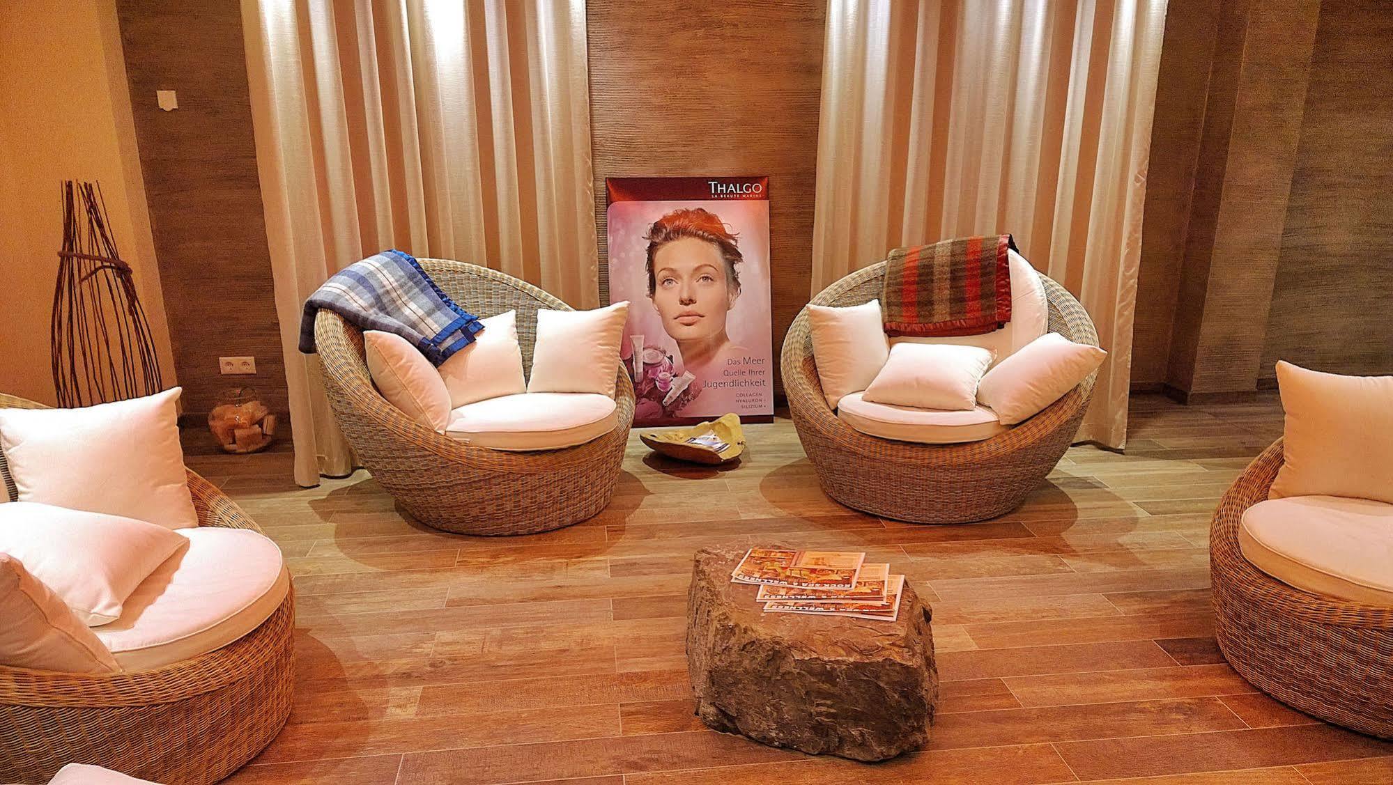 Logis Gourmet & Relax Hotel De La Sure เอส-ซัวร์-ซูร์ ภายนอก รูปภาพ